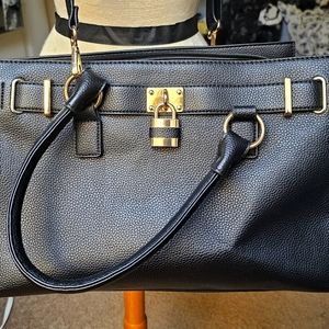 Concealment purse good condition